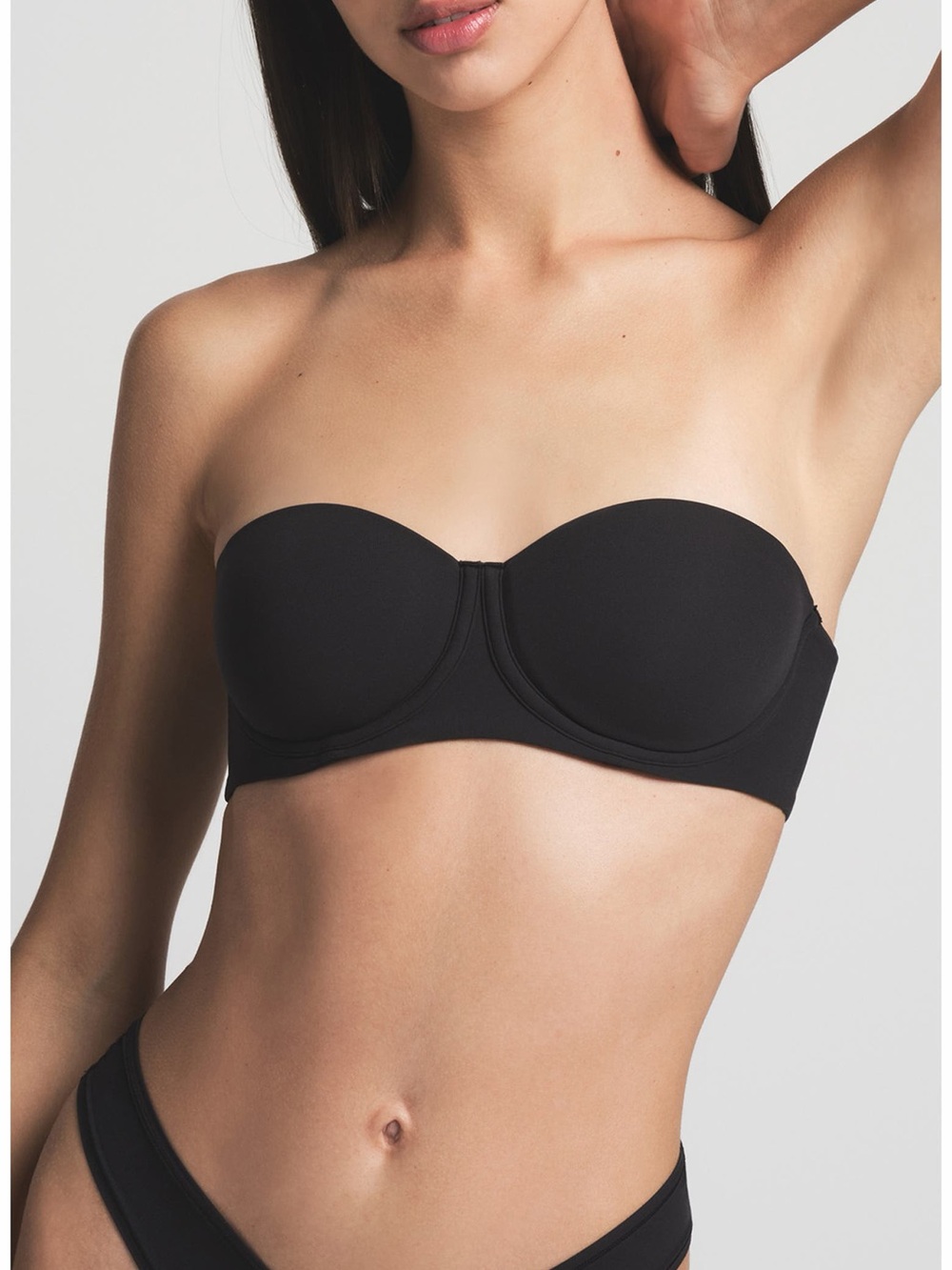 SKIMS Strapless Fits Everybody Bra in Black - 34C